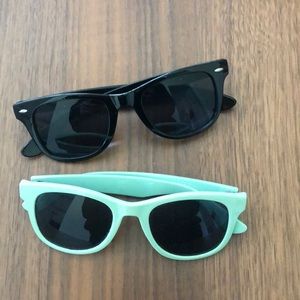 Blue/Black Sunglasses 🕶